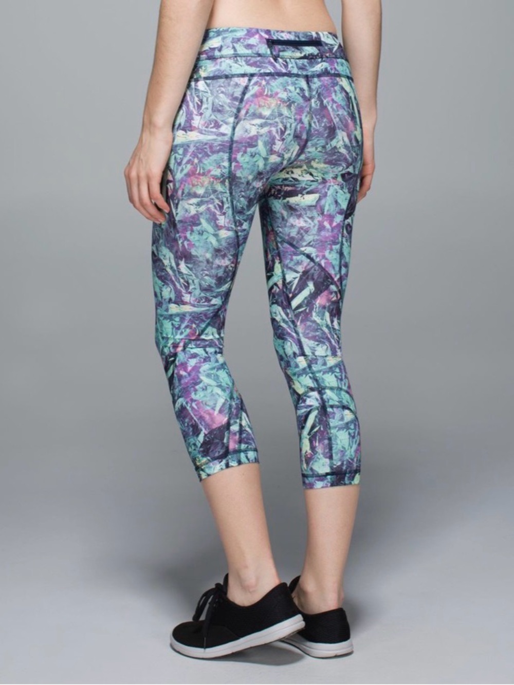 Lululemon Run: Inspire Crop II *All Full-On Luxtreme